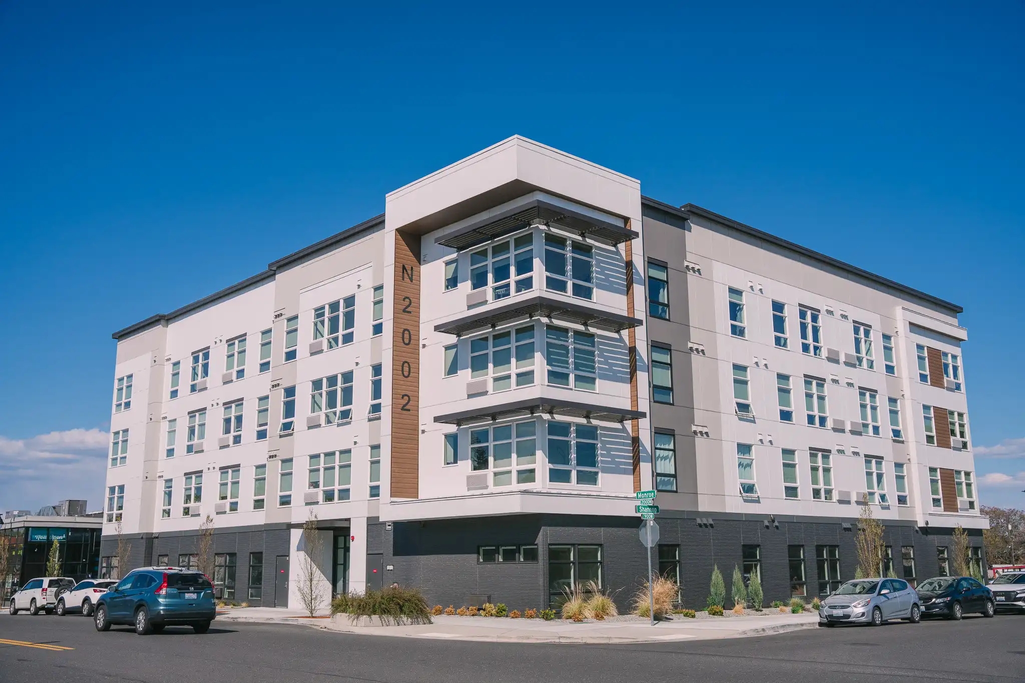 Millennium Monroe-10 Millennium Monroe-10