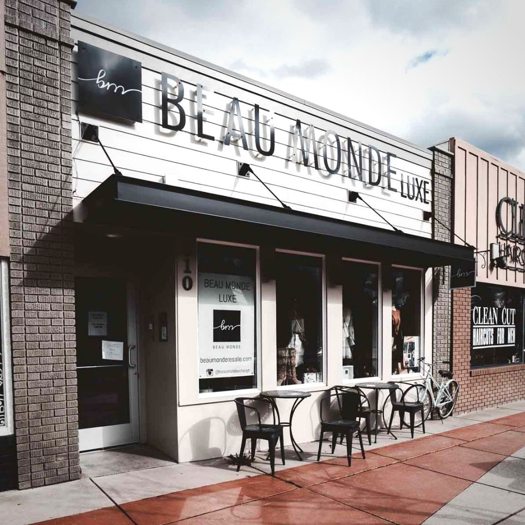 prefabricated canopy attached to commercial retail store